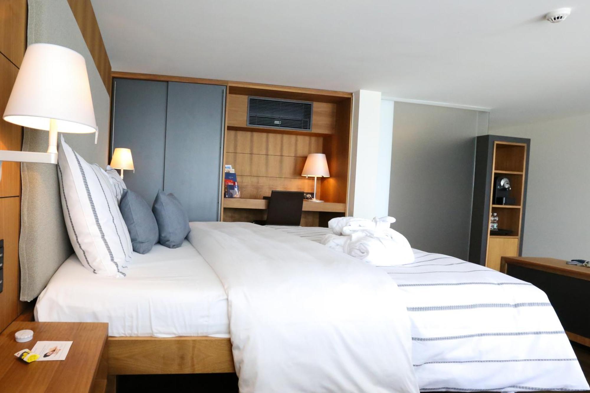 Marina Hotel 4*